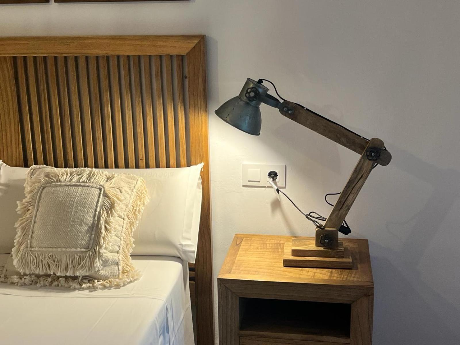 Apartamento Plaza San Francisco Трухильо Екстериор снимка