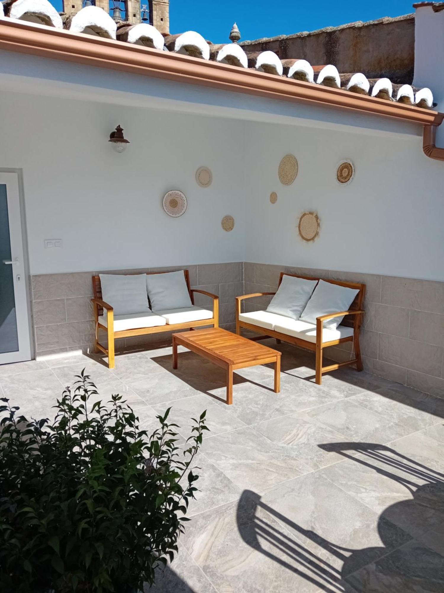 Apartamento Plaza San Francisco Трухильо Екстериор снимка