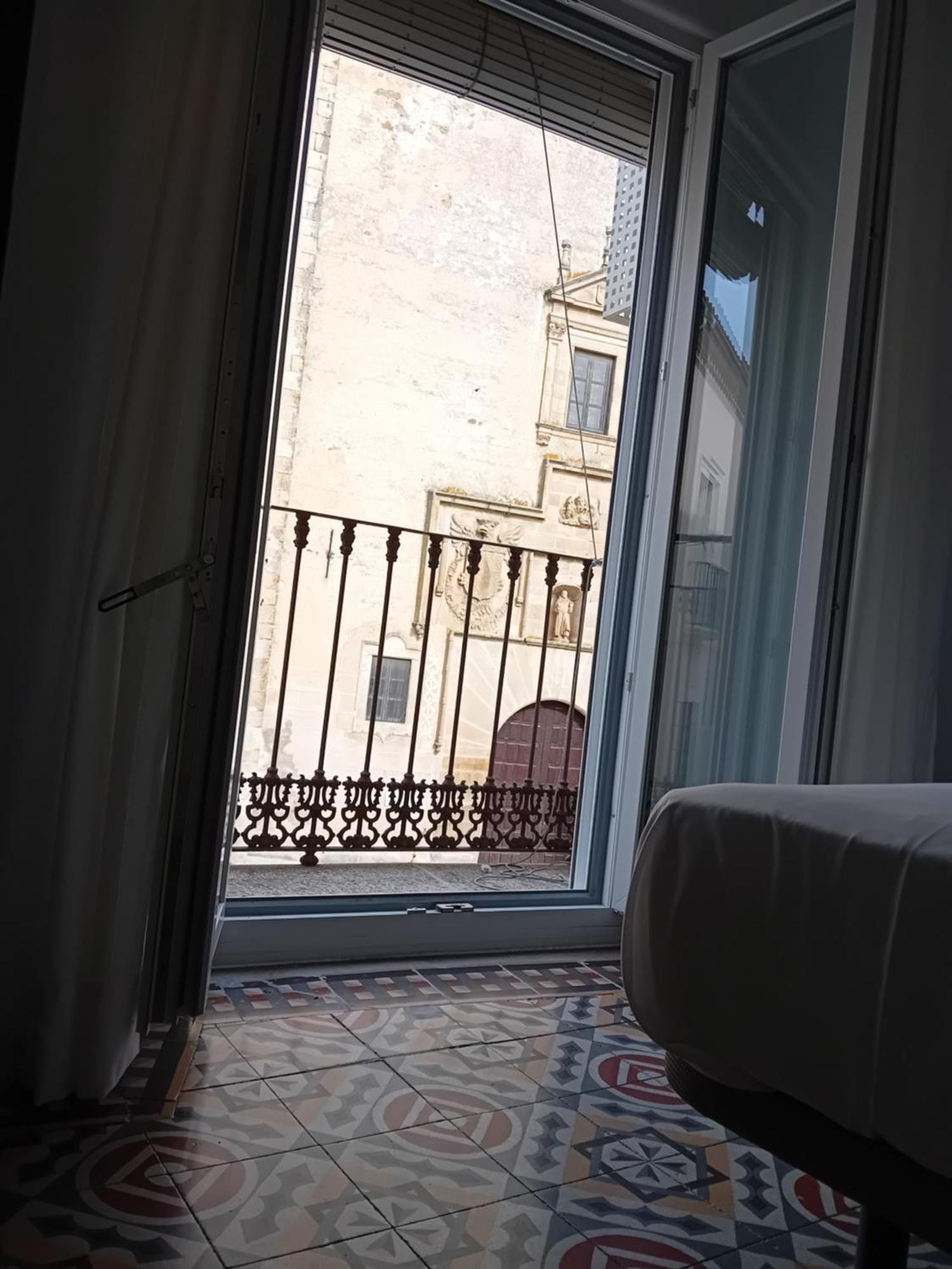 Apartamento Plaza San Francisco Трухильо Екстериор снимка