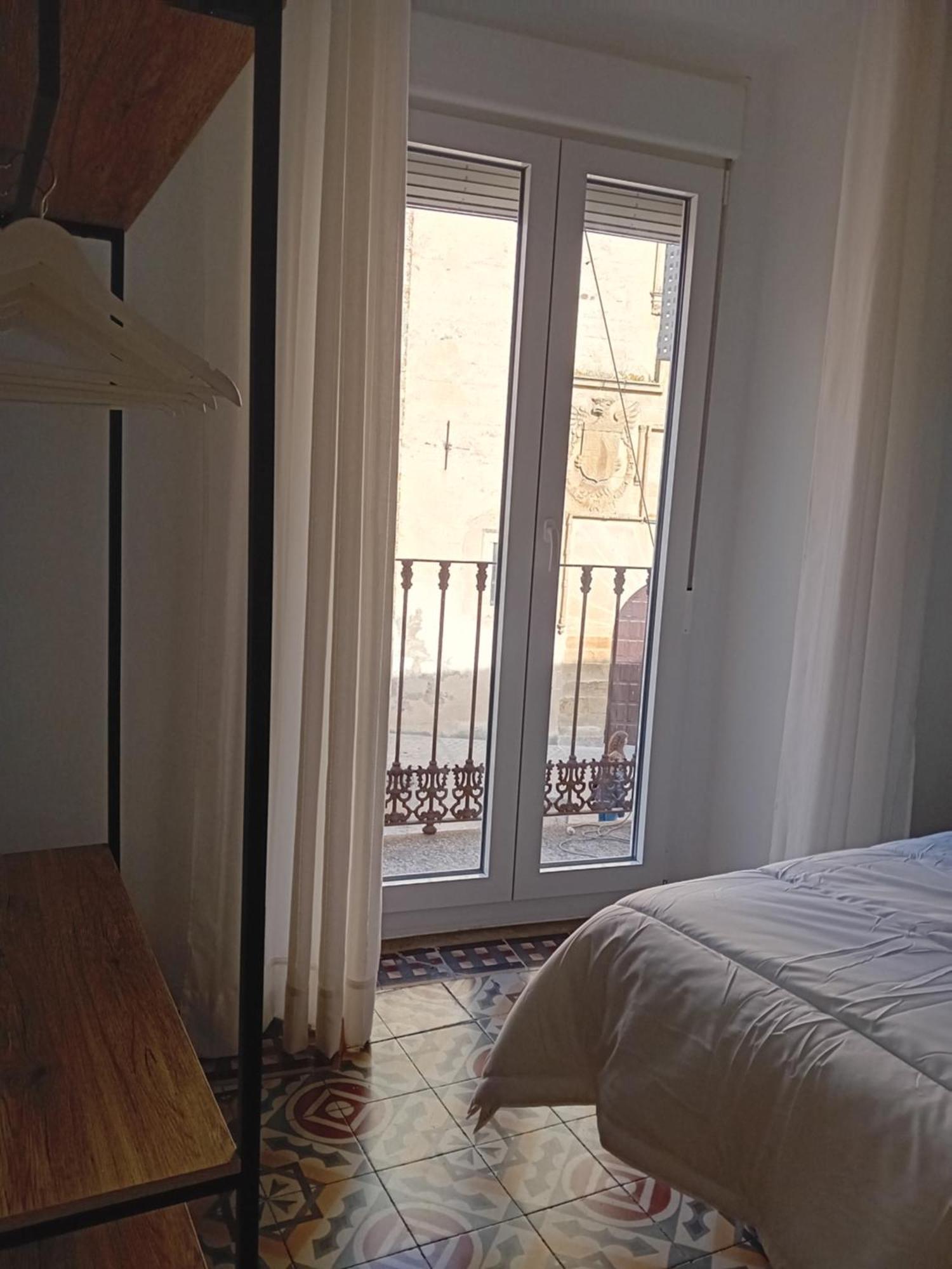 Apartamento Plaza San Francisco Трухильо Екстериор снимка